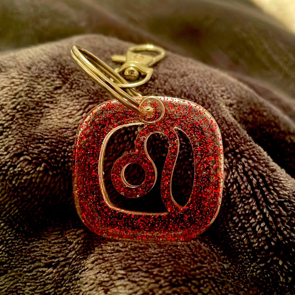 Leo zodiac keychain ♌️